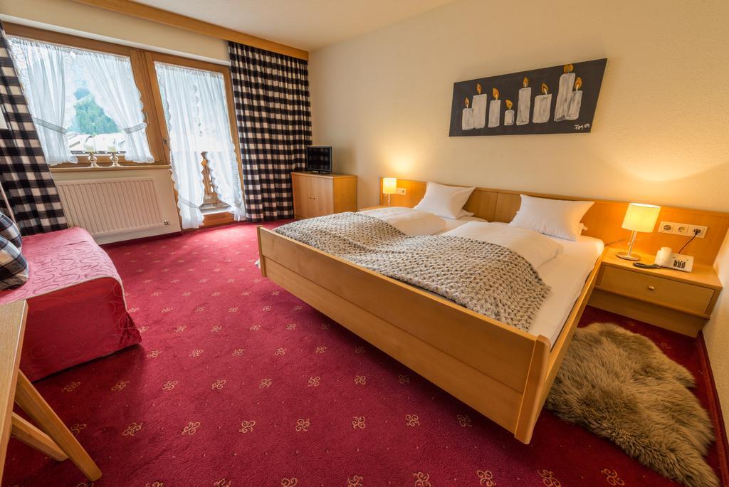 Steinkogel Guest house *