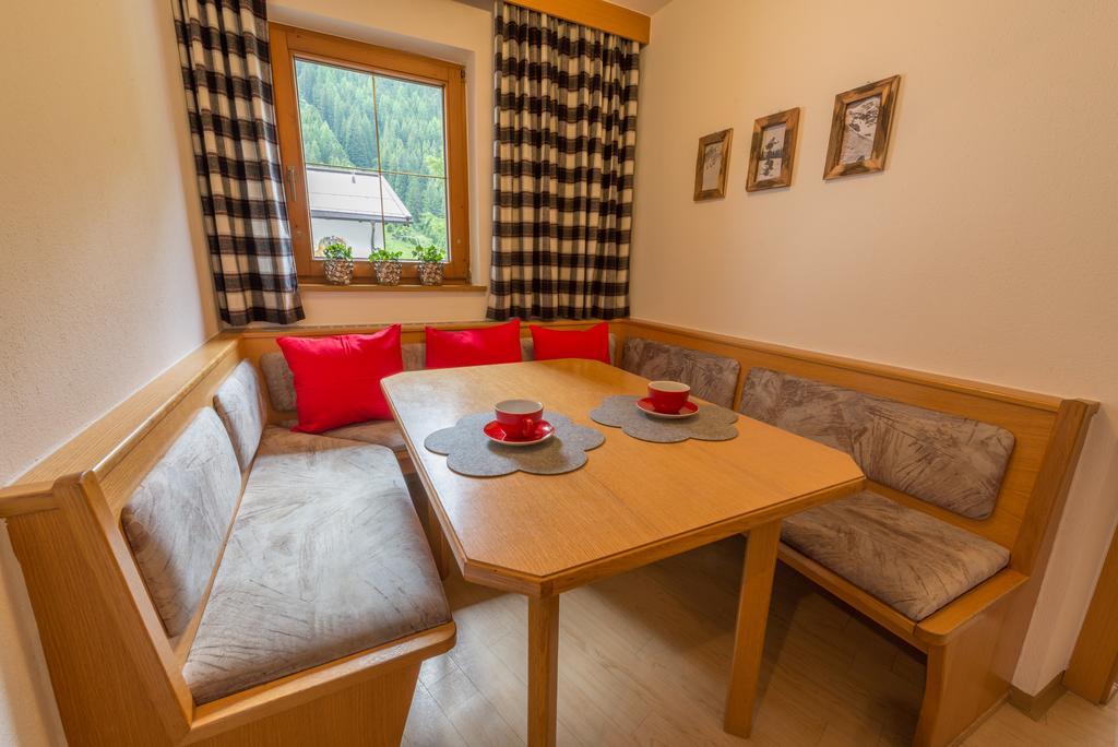 Guest house Steinkogel Sankt Leonhard im Pitztal