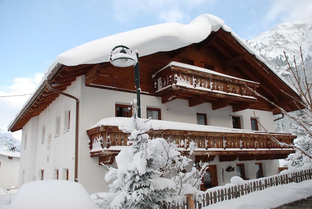 Guest house Steinkogel Sankt Leonhard im Pitztal
